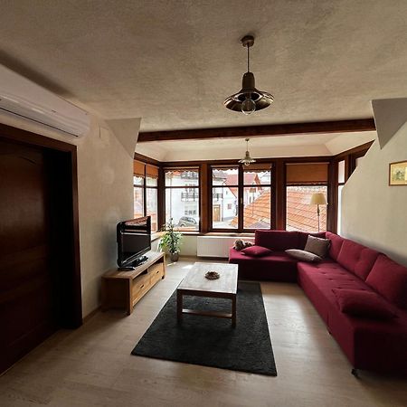 Cozy Apartment Brașov Exterior foto